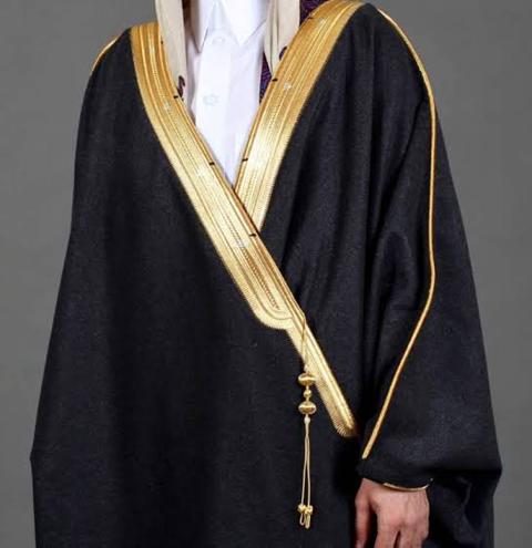 - صورة 2 - أنواع البشت | البشت السعودي | طريقة ارتداء البشت