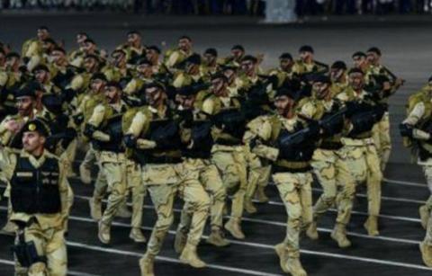 بالفيديو: حضور وزير الداخلية .. انطلاق الحفل السنوي لاستعراض القوات الأمنية المشاركة في