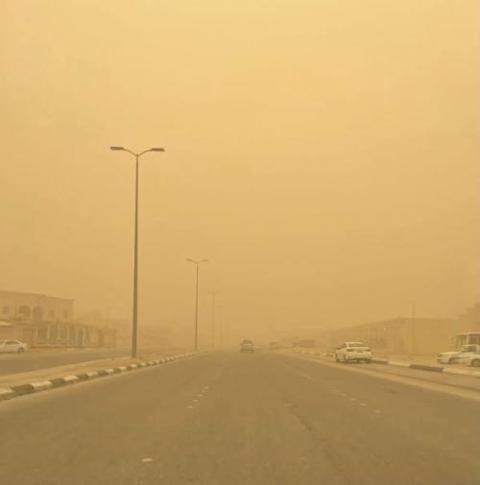 طقس السعودية اليوم.. رياح سطحية مثيرة للأتربة والغبار على أجزاء من الشرقية
