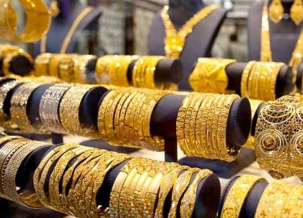 أسعار الذهب اليوم الإثنين في السعودية.. ومفاجأة في عيار 2