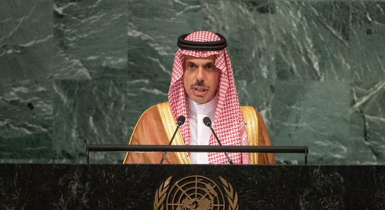 وزير الصحة السعودي يؤكد دعم المملكة للجهود